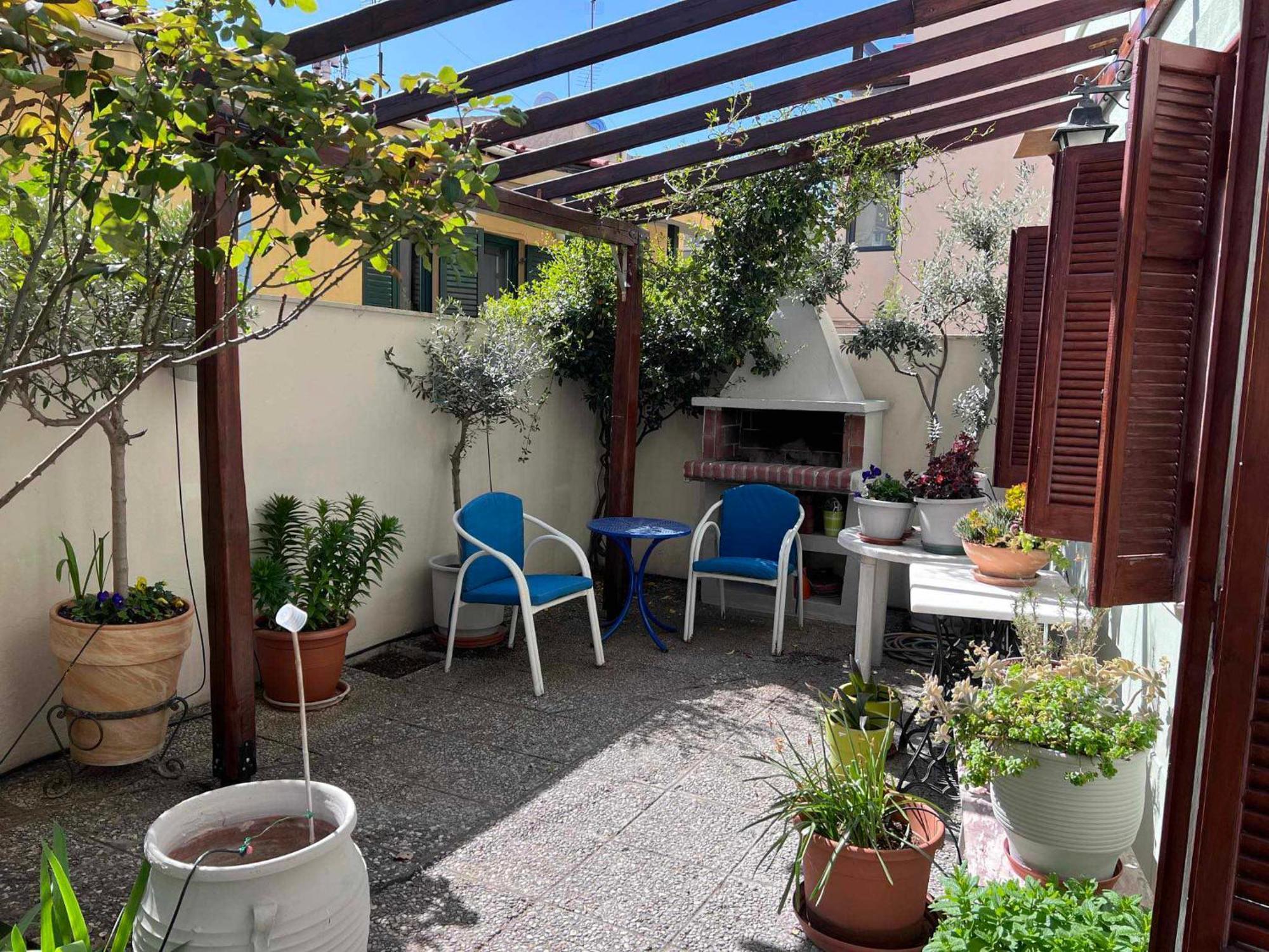 Retro House With Garden In Anopoli Villa Tesalonika Bagian luar foto